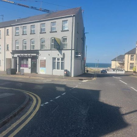 Marine Beach Escape Castlerock Beside Beach Golf Course And Pub Exteriör bild