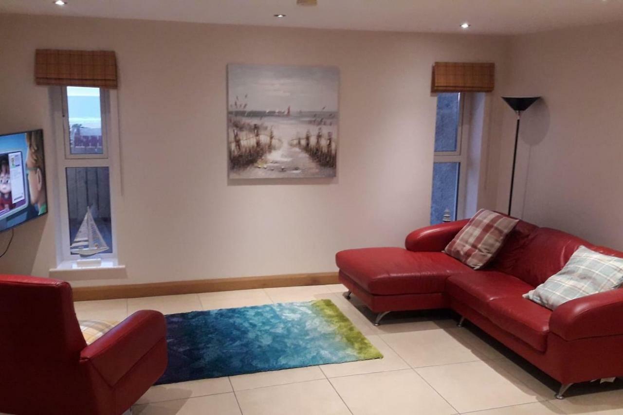 Marine Beach Escape Castlerock Beside Beach Golf Course And Pub Exteriör bild